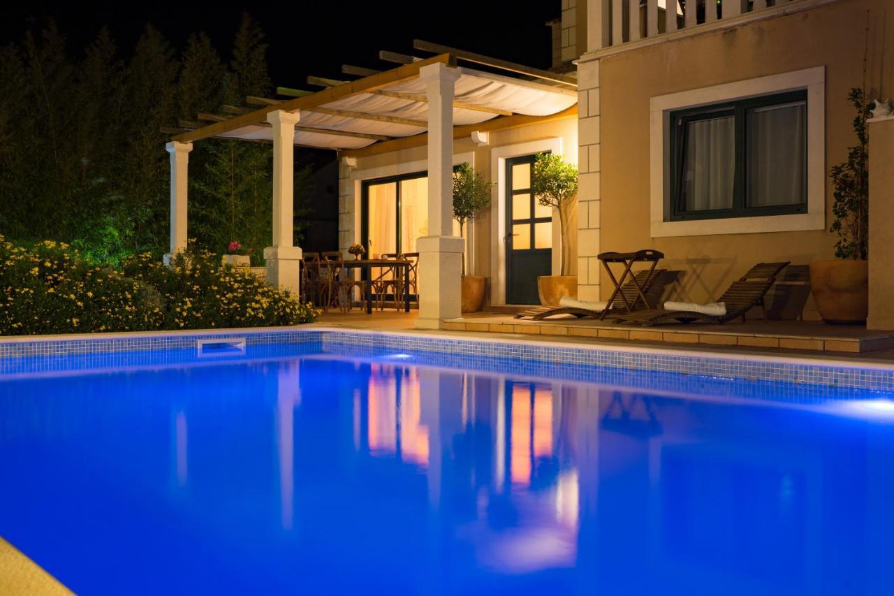 Villa Maha - Pool And Jacuzzi, Included Breakfast 科尔丘拉 外观 照片