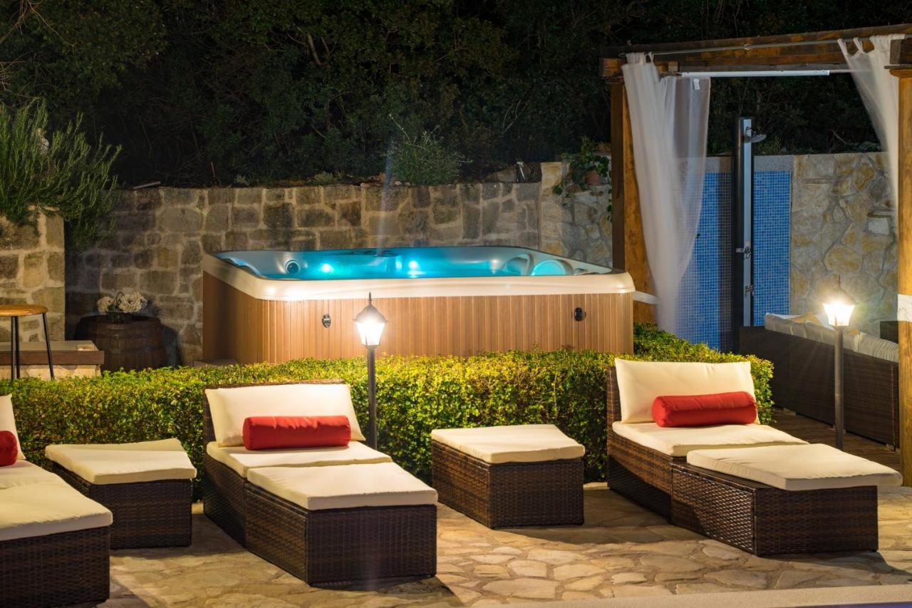 Villa Maha - Pool And Jacuzzi, Included Breakfast 科尔丘拉 外观 照片